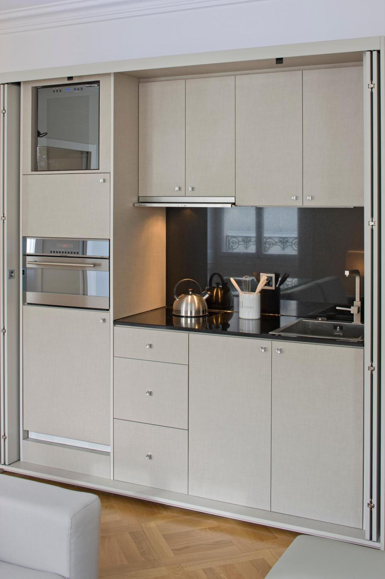 Deluxe One-Bedroom Apartment Air-conditioned 60 sqm