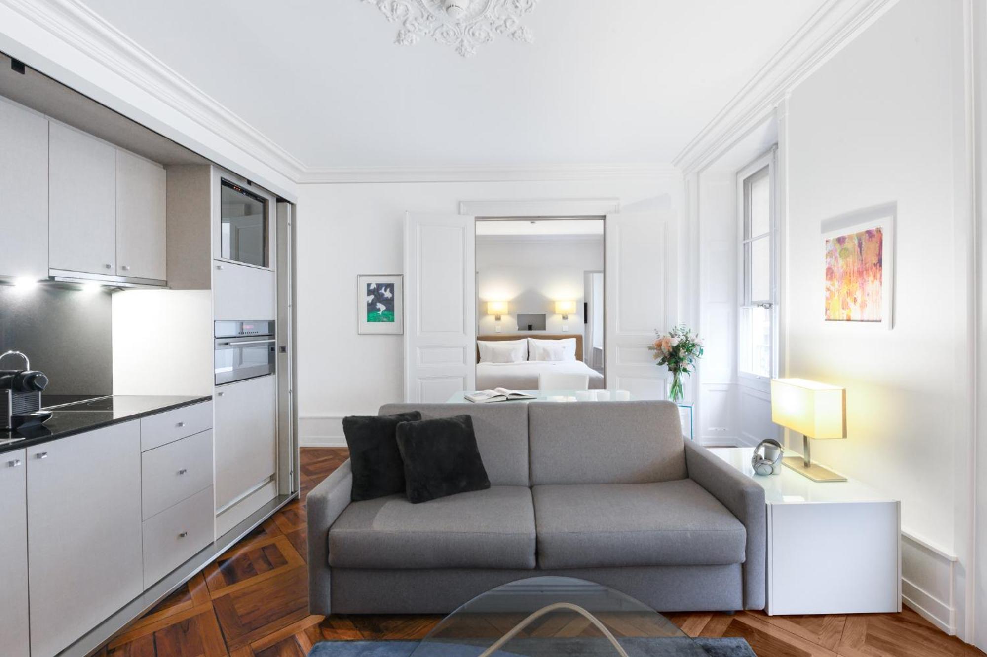 Three-Bedroom Apartment Air-Conditioned 150sqm
