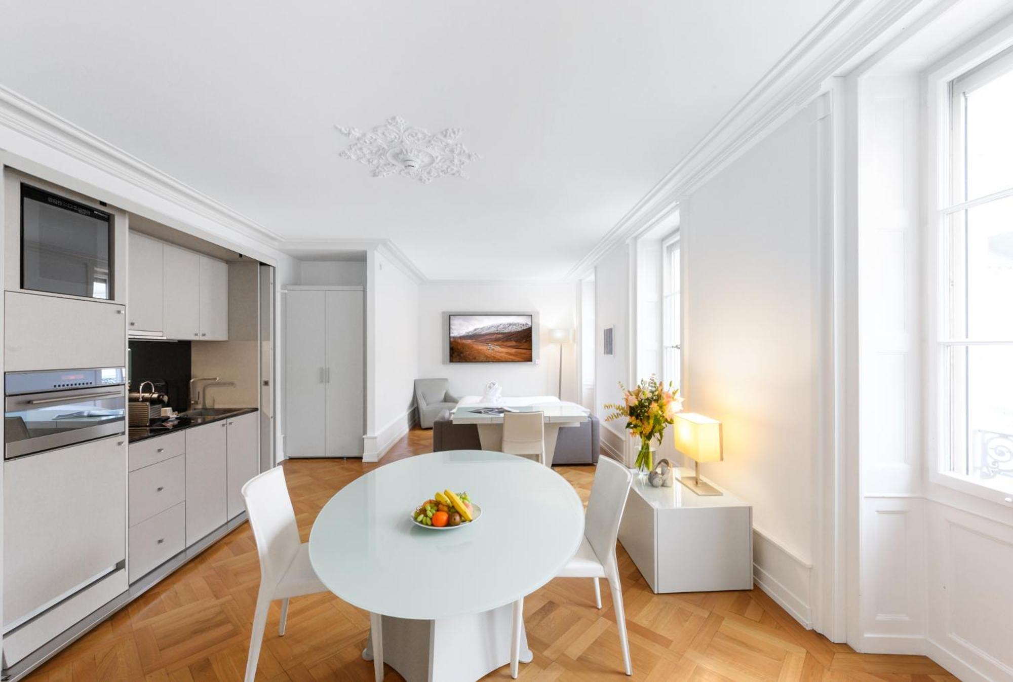 Interconnected Two-bedroom Apartment Air-conditioned 110 sqm