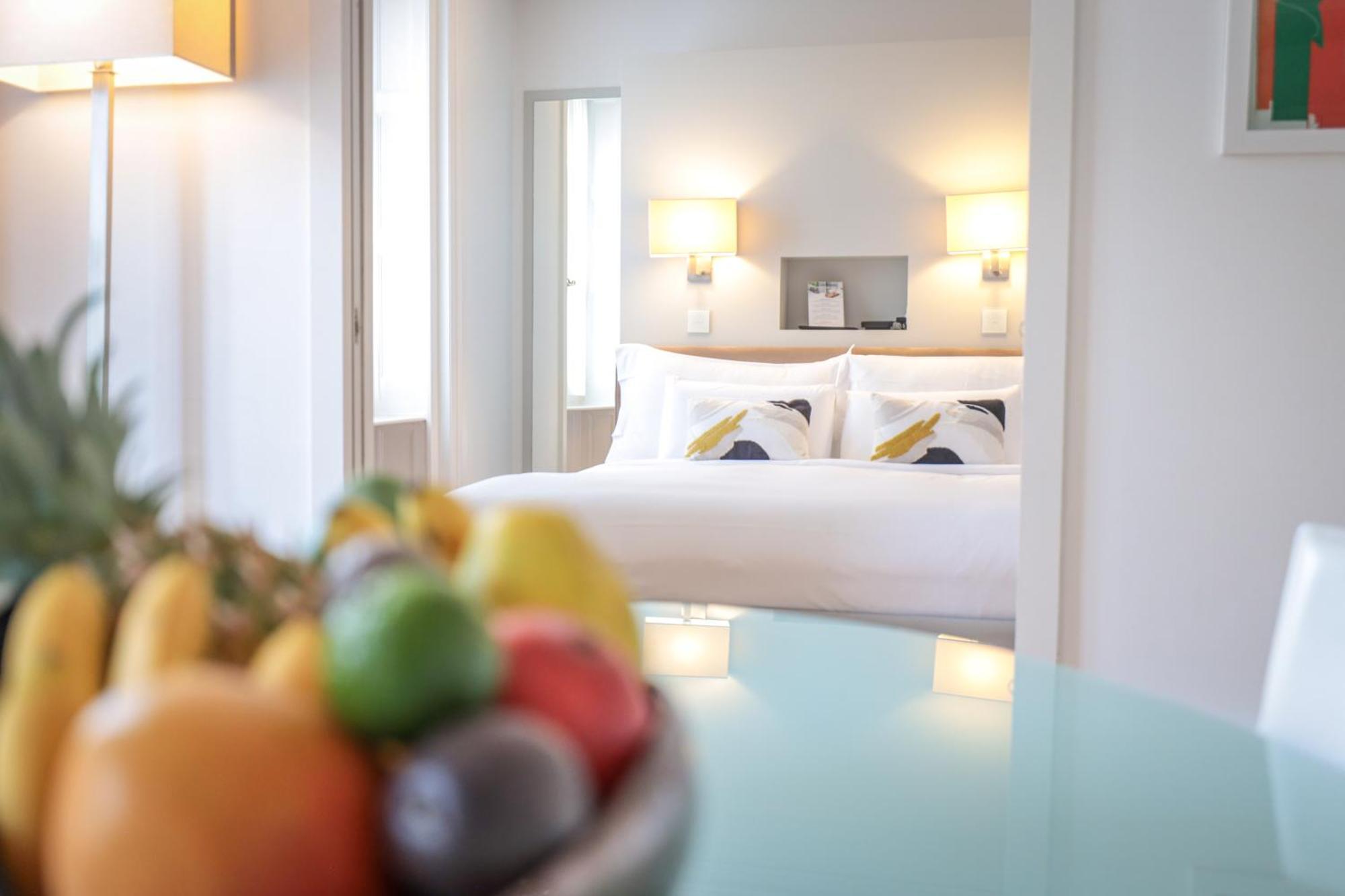 Deluxe One-Bedroom Apartment Air-conditioned 60 sqm