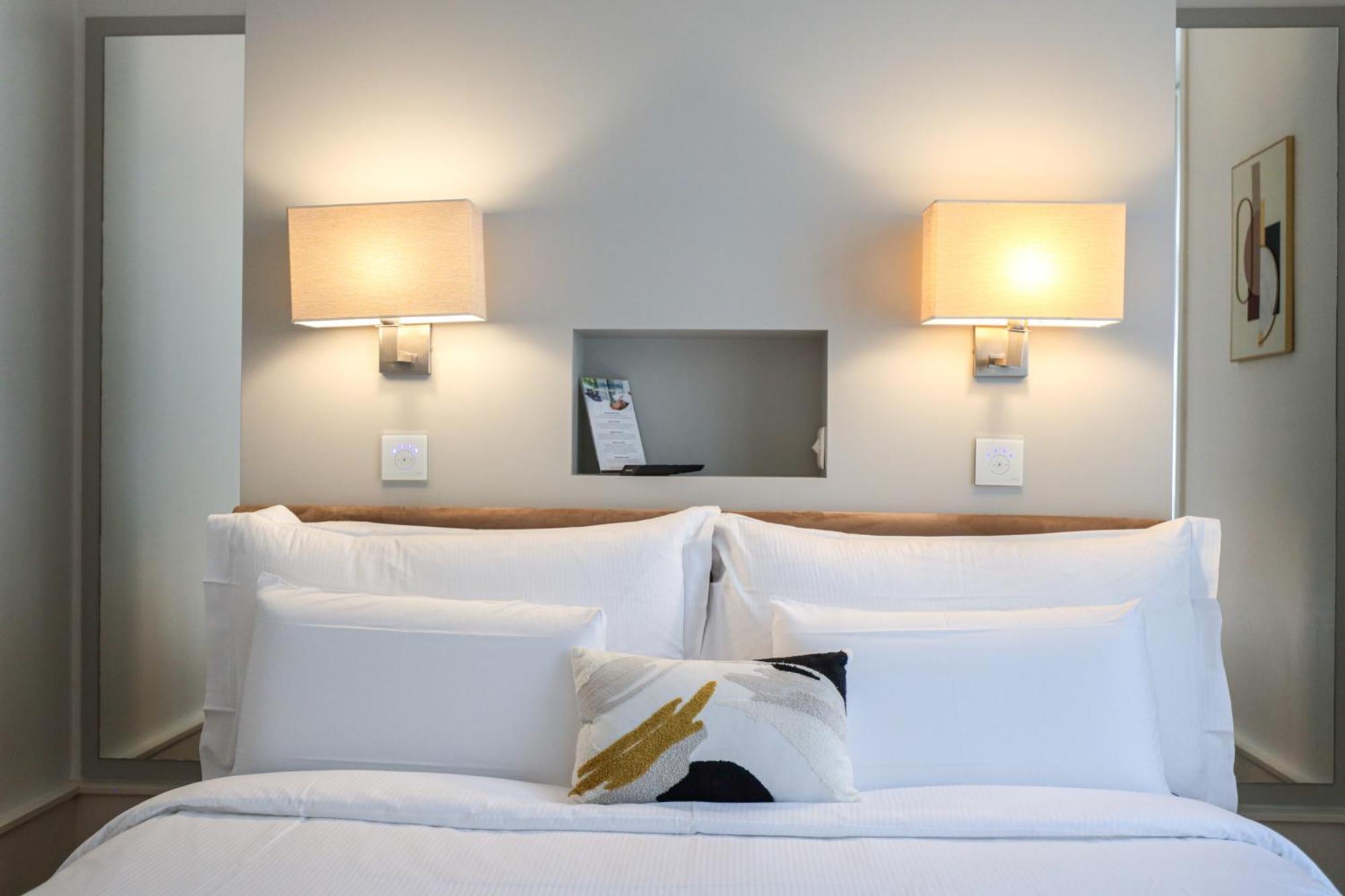Deluxe One-Bedroom Apartment Air-conditioned 60 sqm